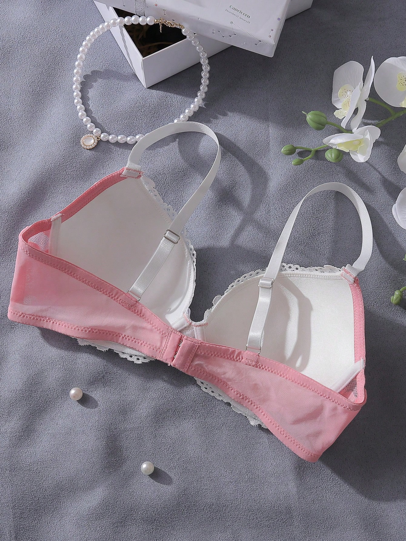 Pink and White Lace Patchwork  - Underwire Bra Padded recensione e prezzo